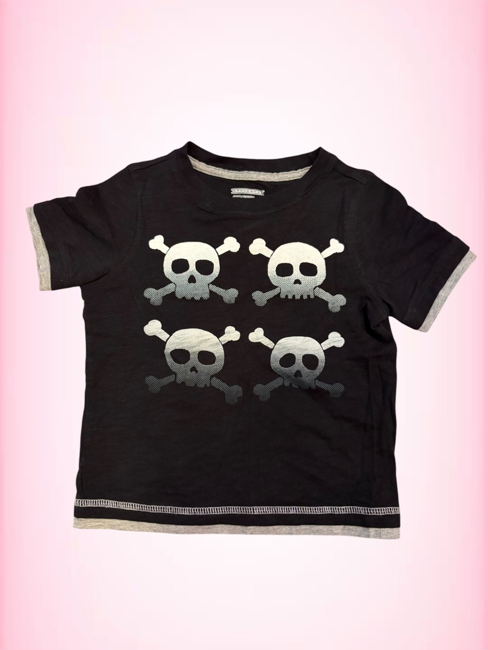 Y2K Black Skull Baby Tee ☠️💋